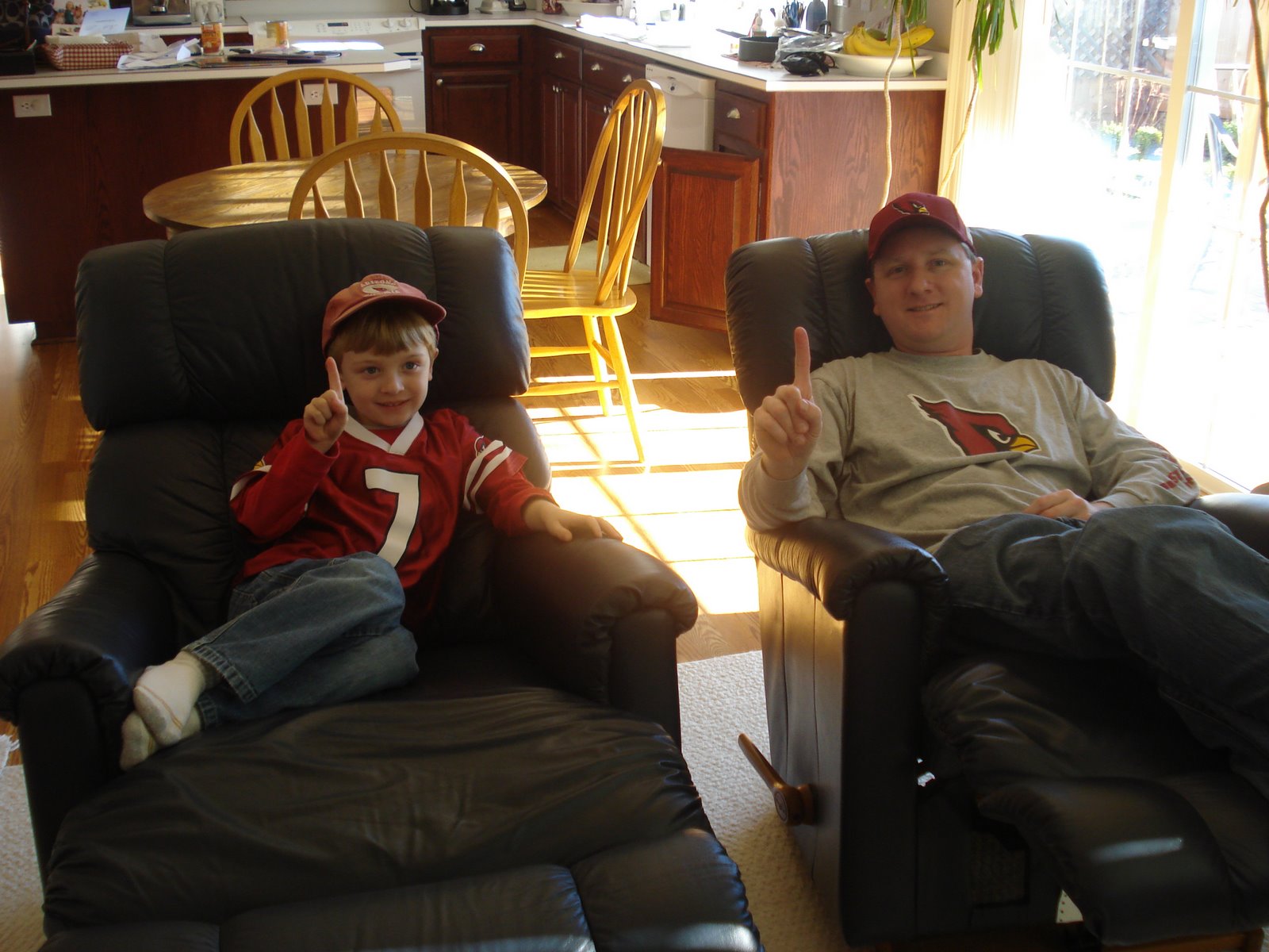 [2009+Cardinal+&+Random+067.JPG]