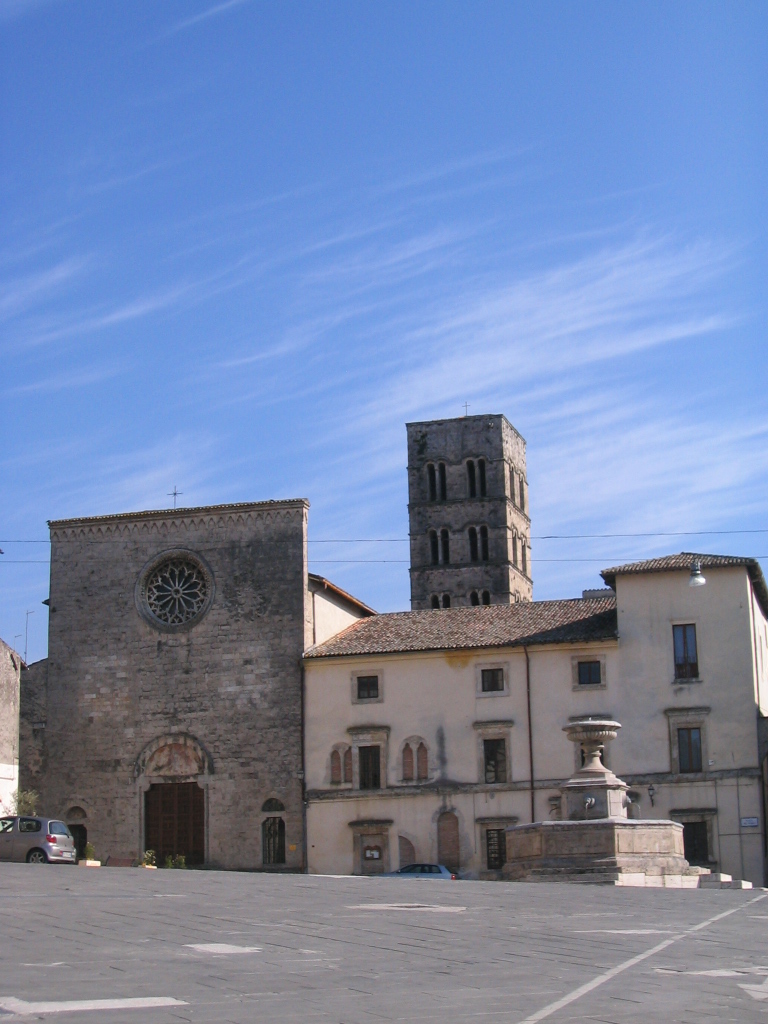 [Piazza+Cittaducale.jpg]