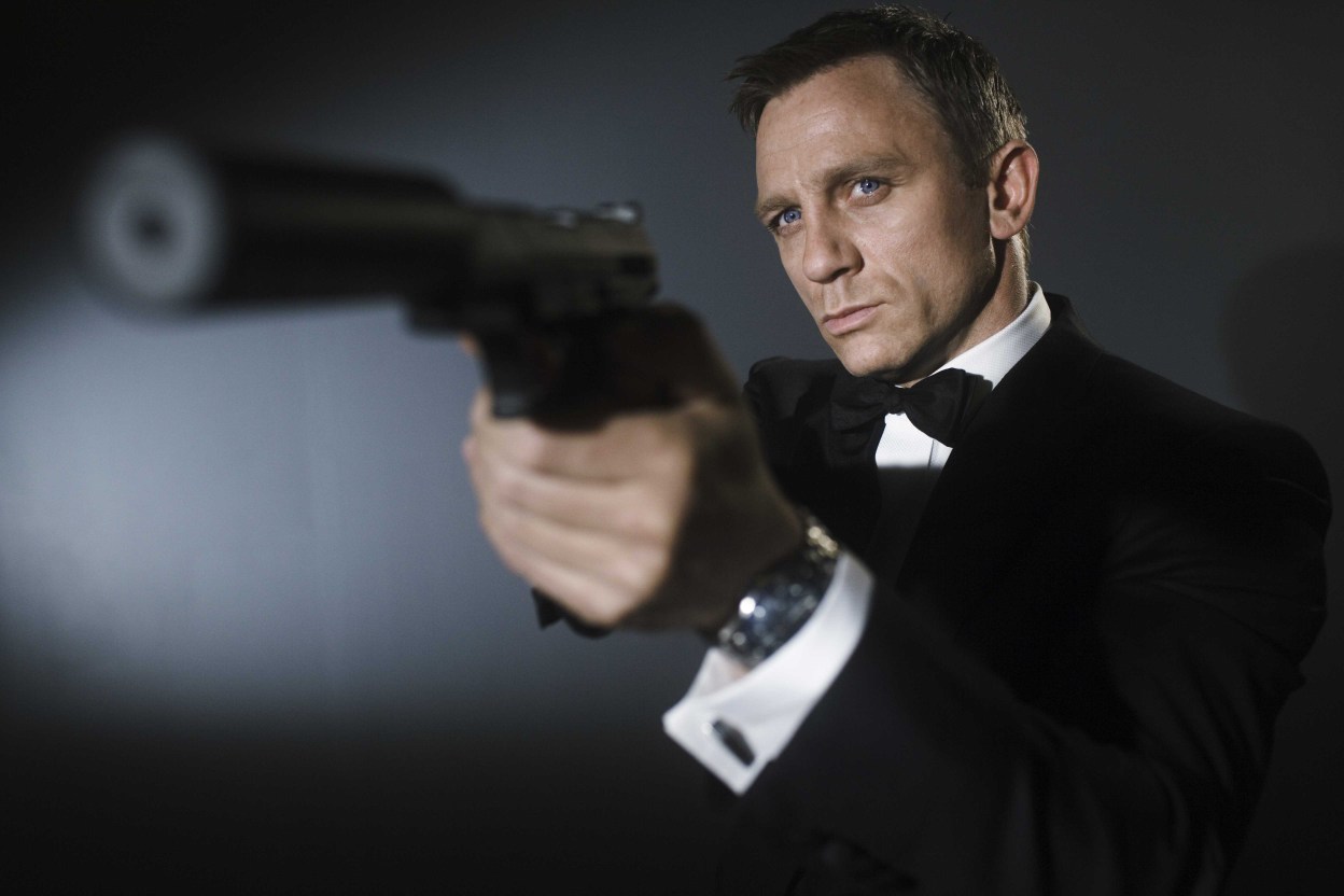Oficial El 007 Regresa En Noviembre De 12 Poster Frances De Thor Movieland Blogs Hoycinema Com