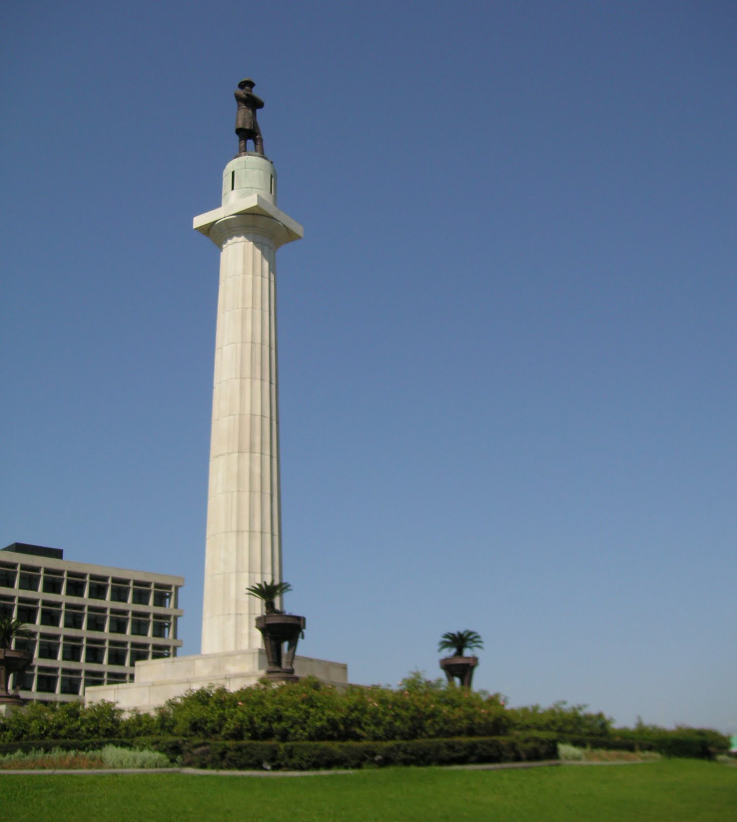 Lee Circle