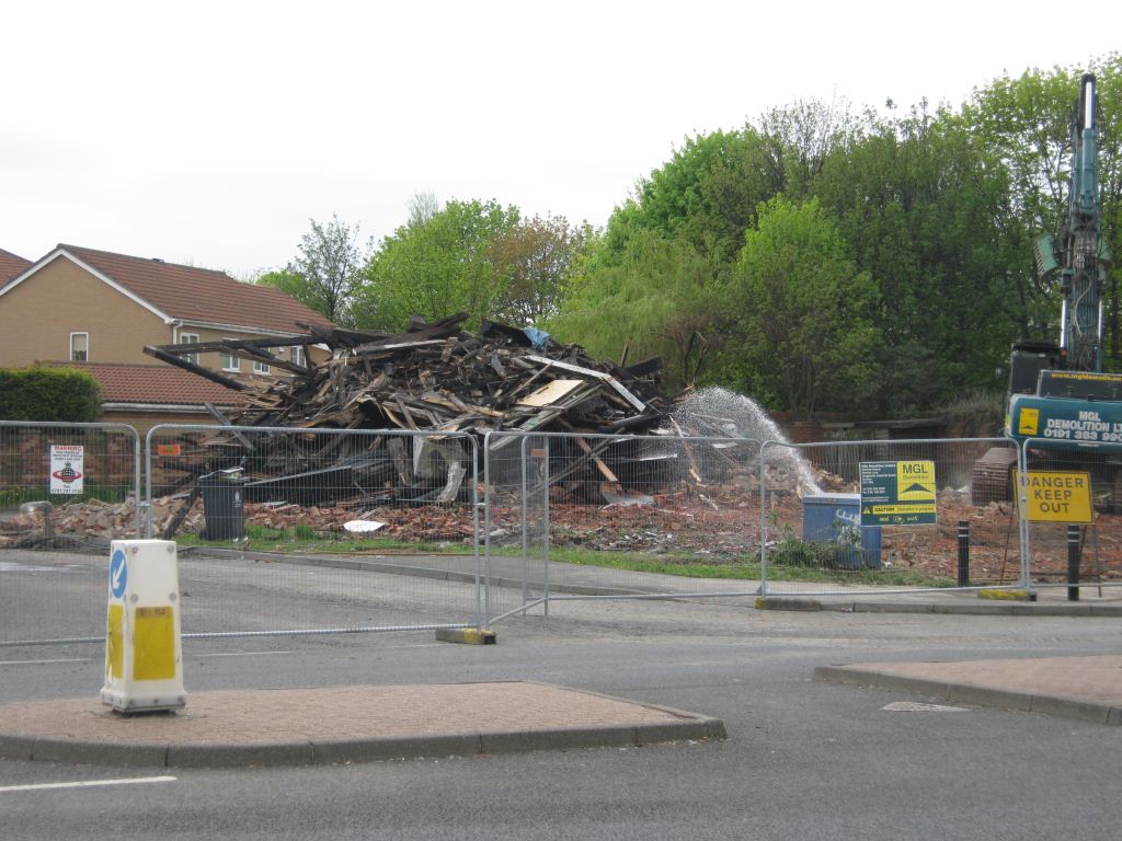 Photographs Of Newcastle Wallsend Carville Hotel & Public House Fire