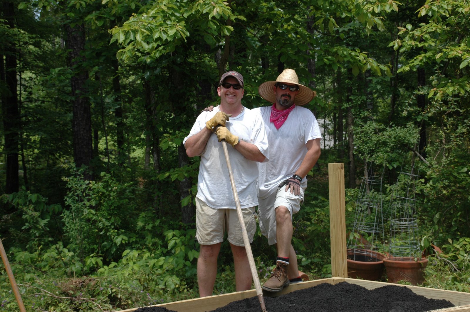 [Garden+-+Scott+and+Jon+Thompson.jpg]