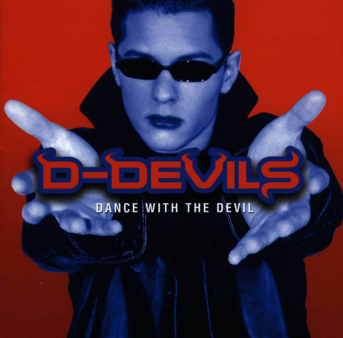 CARATULAS DE CD DE MUSICA D Devils Dance With The Devil(2001)