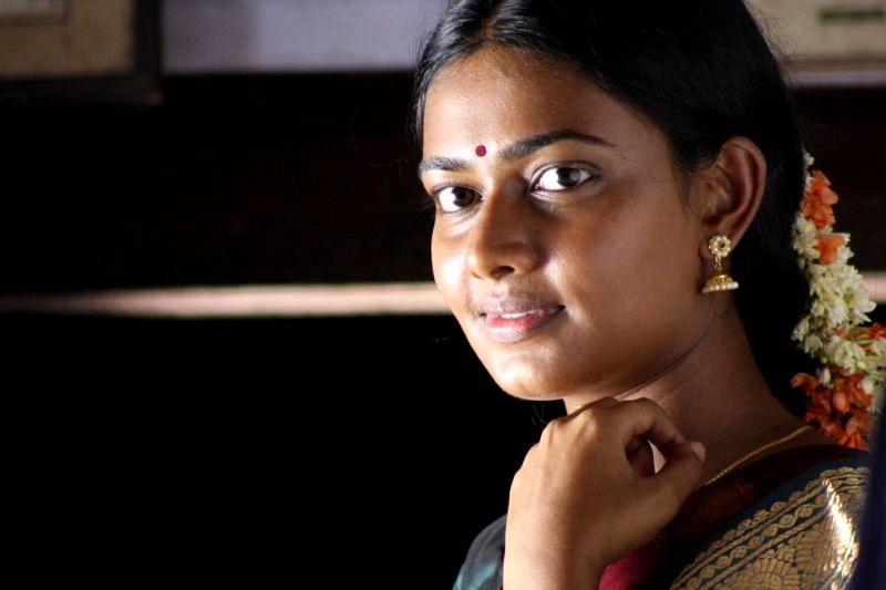 Ayyan Tamil Movie Actress Hot Stills Cute Stills Bad Stills Gallery sexy stills