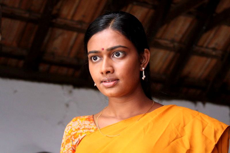 Ayyan Tamil Movie Actress Hot Stills Cute Stills Bad Stills Gallery glamour images