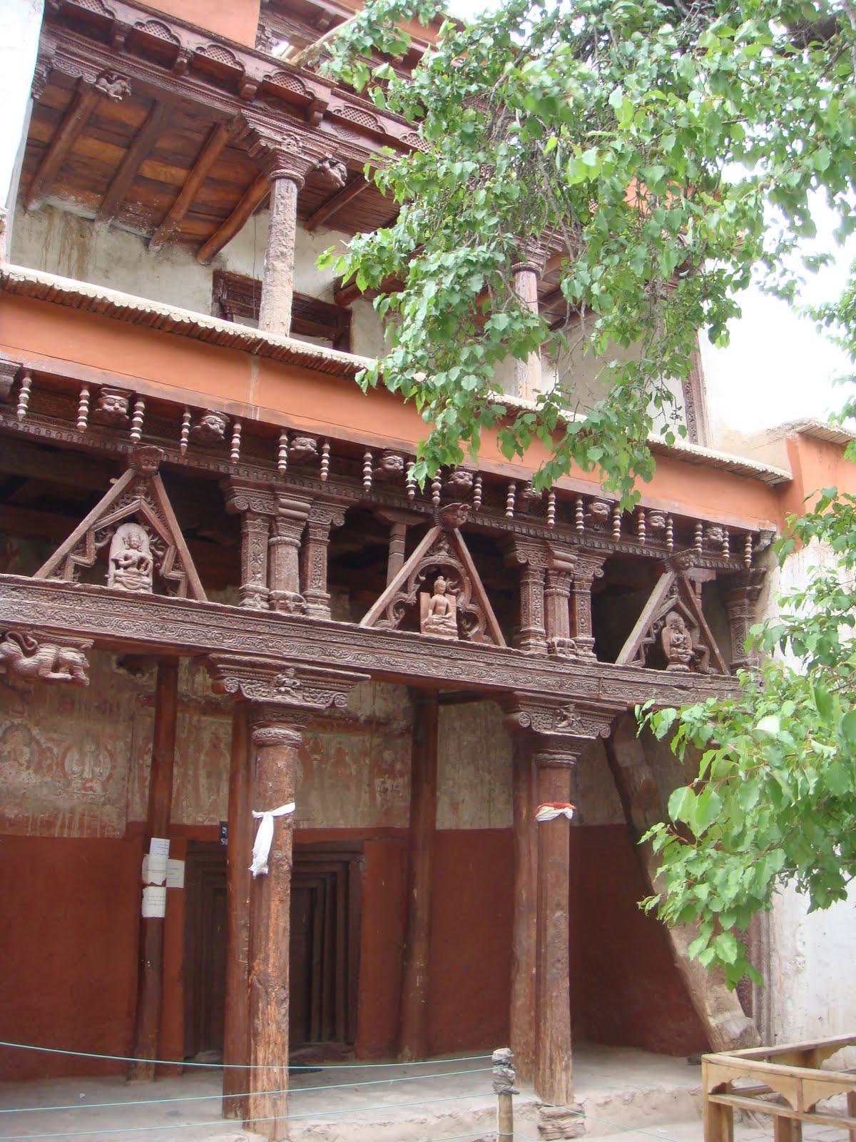 Lobed Arch