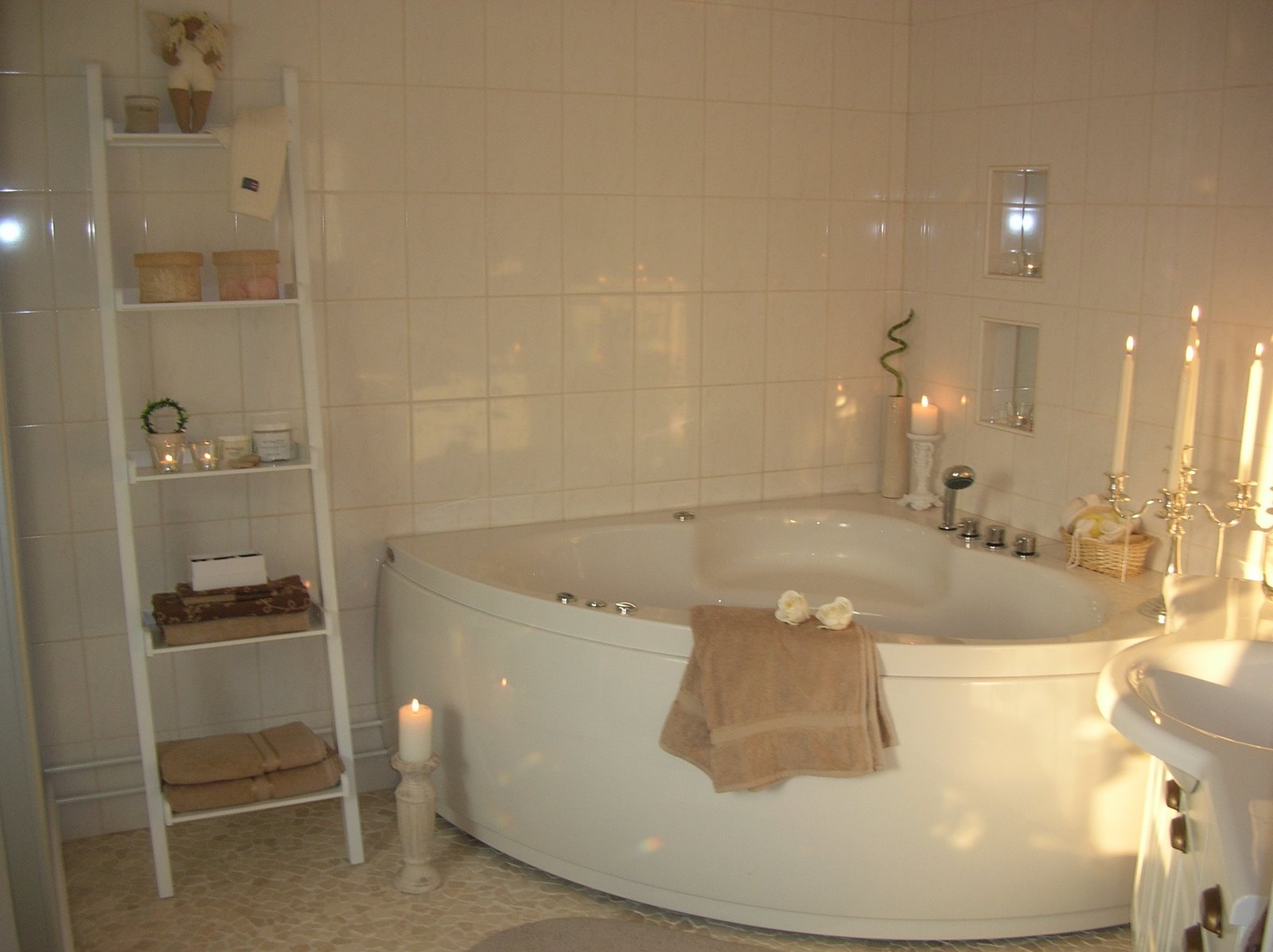 Grå vit rutigt golv badrum ~ xellen.com