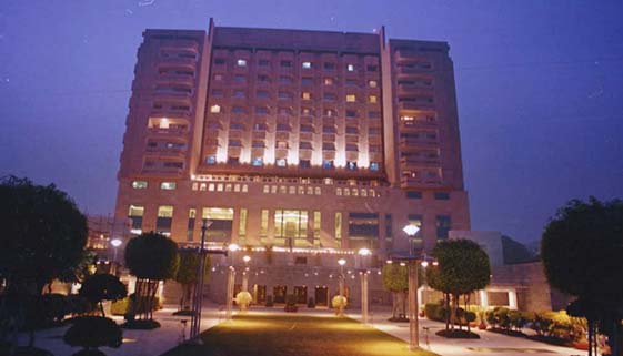 Seven+star+hotels+in+india