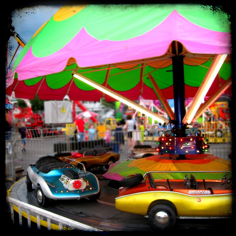 hot+rod+kiddie+ride+at+the+carnival+on+the+boardwalk+copy.jpg