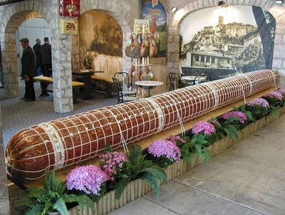 biggest-sausage-italy-19.jpg