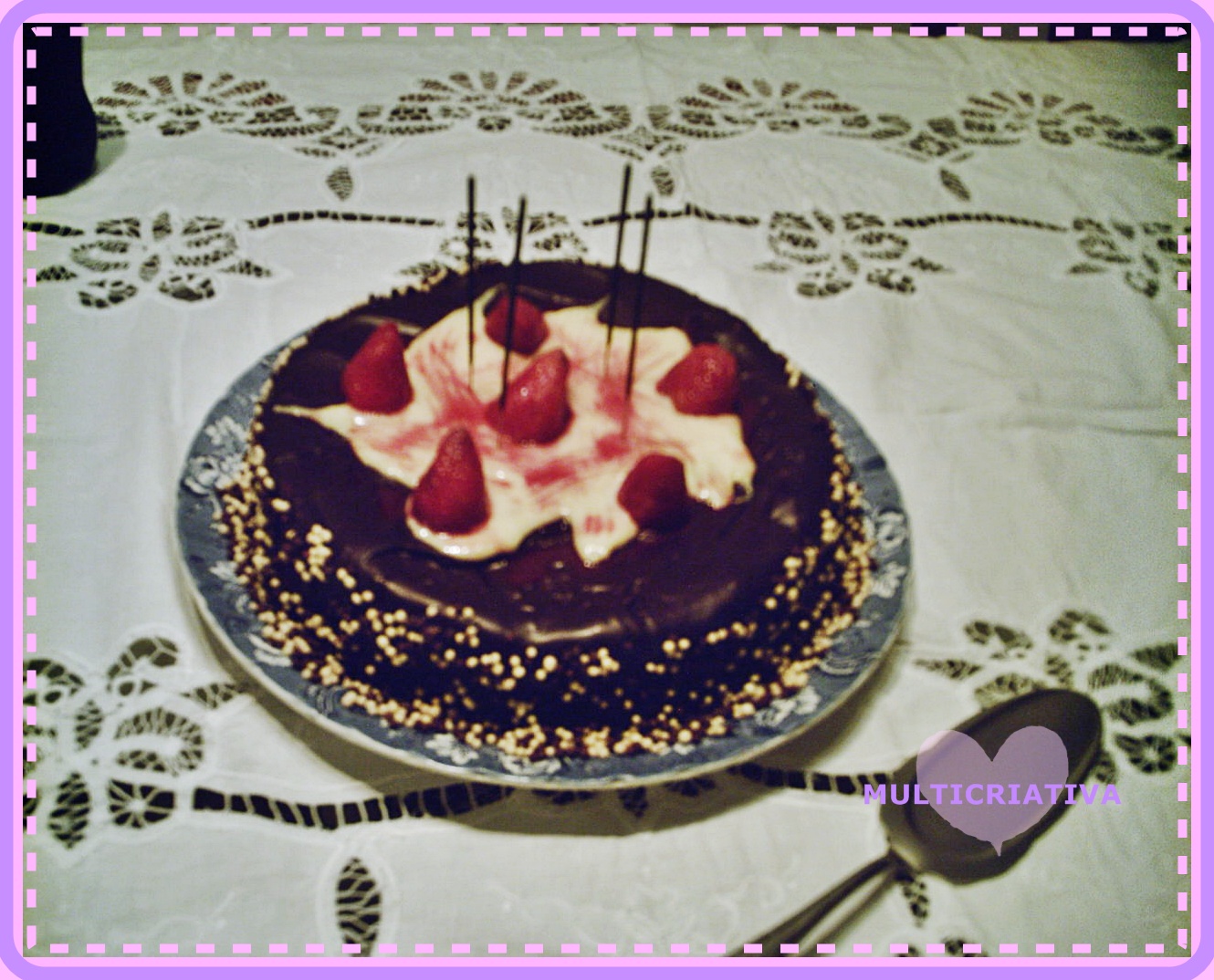[Bolo+de+brigadeiro+e+morango..JPG]