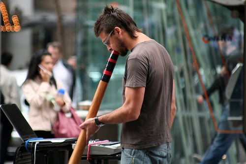 [busker53998965_ac230e44bb.jpg]