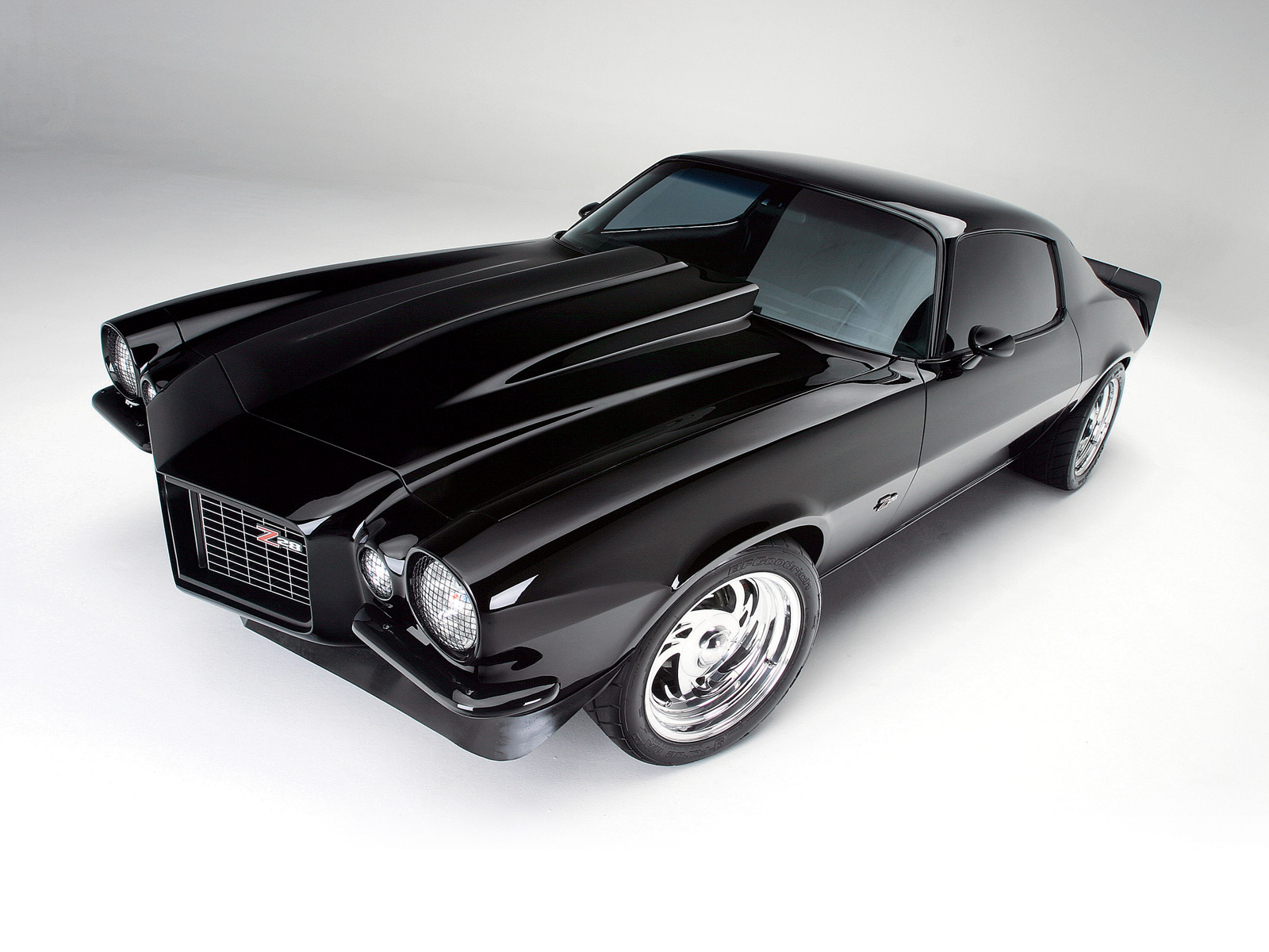 http://1.bp.blogspot.com/_mdW4sk_ihes/TODtsNaOfEI/AAAAAAAAAGo/cV4ztuVyrcA/s1600/Chevy%2BCamaro%2B1971%2BChevy%2BCamaro%2BZ28%2B-%2Bsuperchevy.jpg