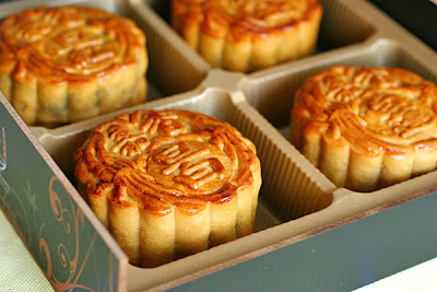 liv lo mandarin food culture china mooncake liv lo mandarin food culture china mooncake