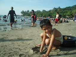 Pantai tempat bermain....