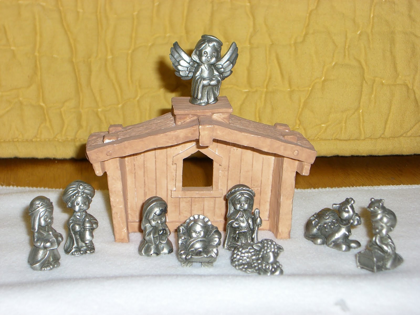 [tiny+pewter.JPG]