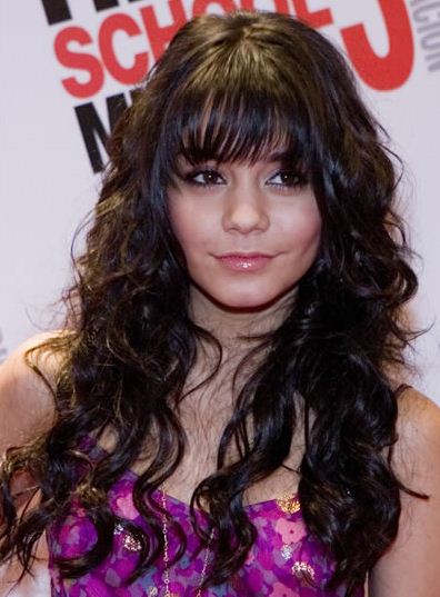 new long hairstyles 2011 for women. long haircuts 2011 images.