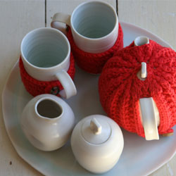 [tea+cosyruth+red.jpg]