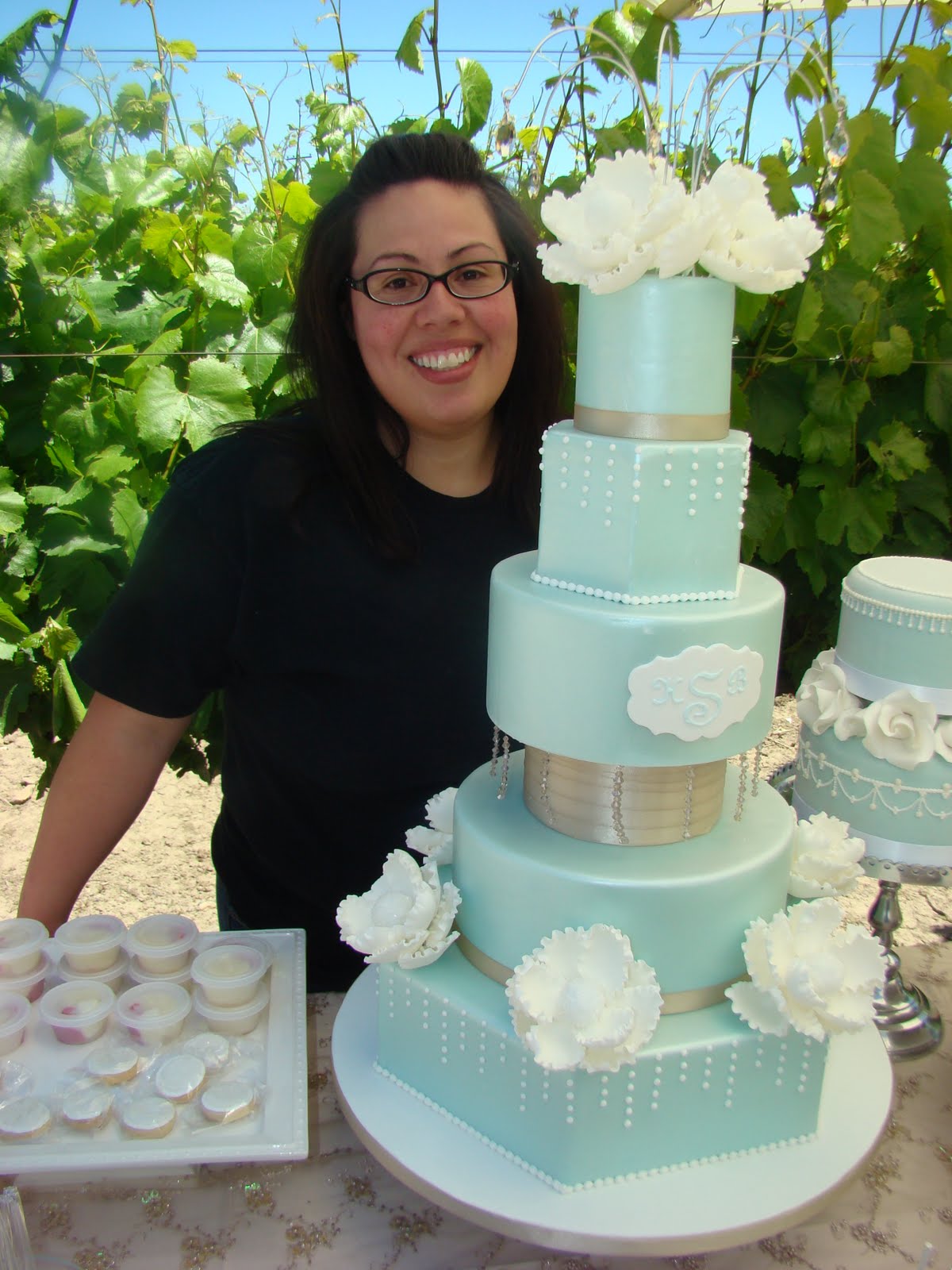 Cake Girls of Sacramento Rebecca Salinas, Sweet