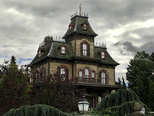 10 Fairy Tale Houses in Real World