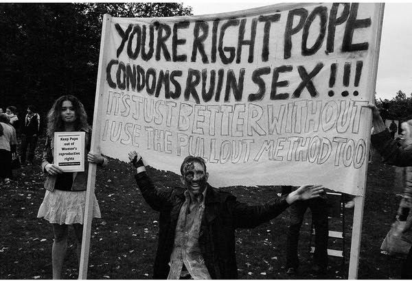 funniest_pope_protest_signs_03.jpg