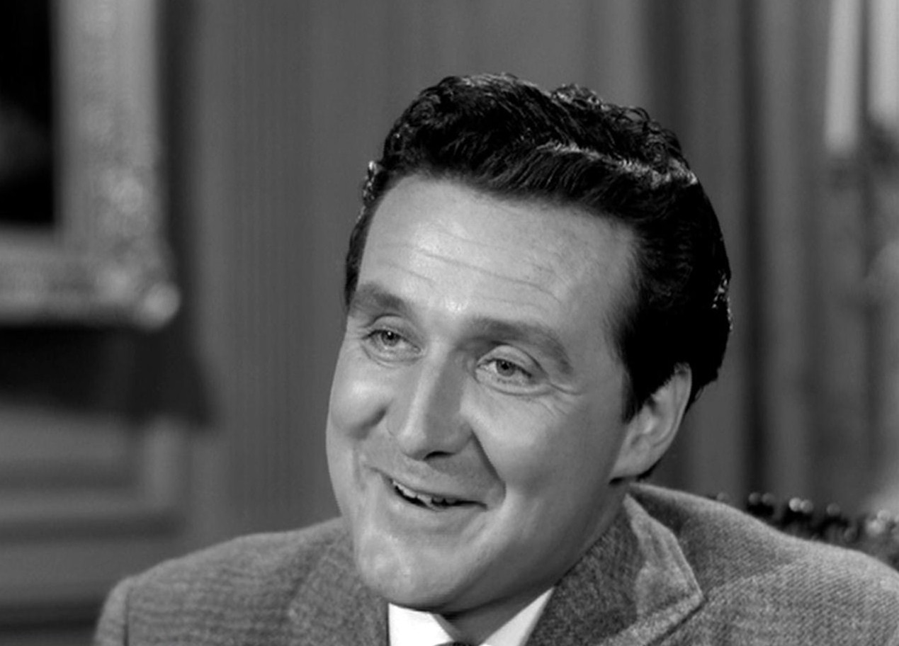 Walt Macnee