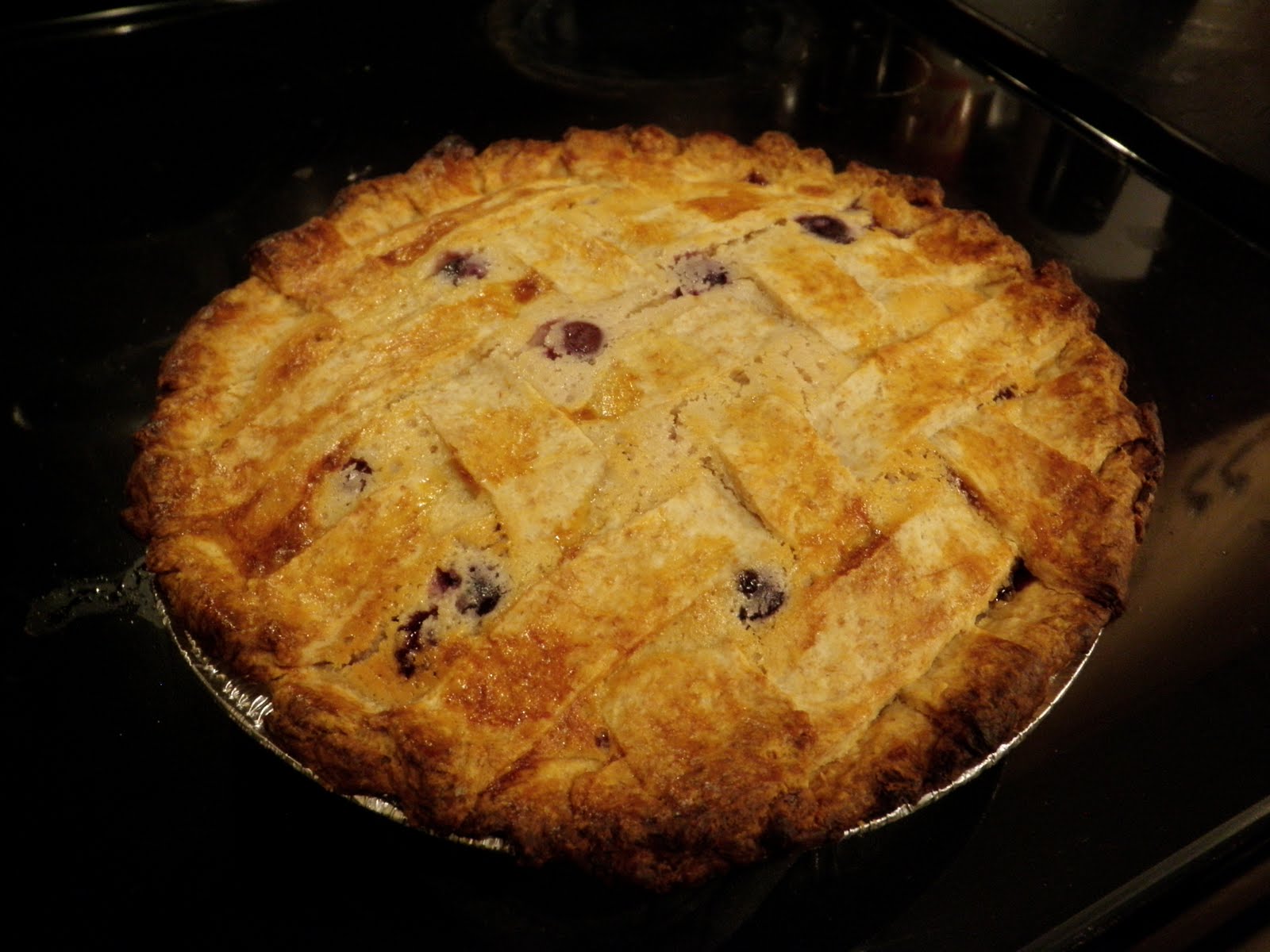Whole Wheat Sour Cream Blueberry Pie!
