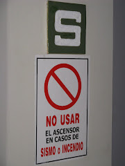 sign by elevator in lima