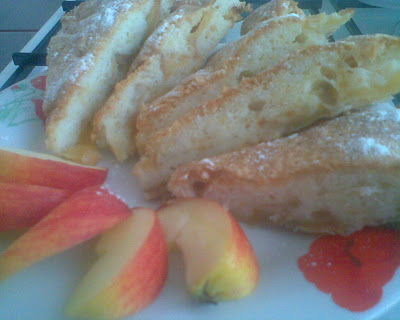 Articole culinare : tarta"alba" cu mere