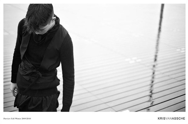[kris-van-assche-2009-fw-ad-2.jpg]
