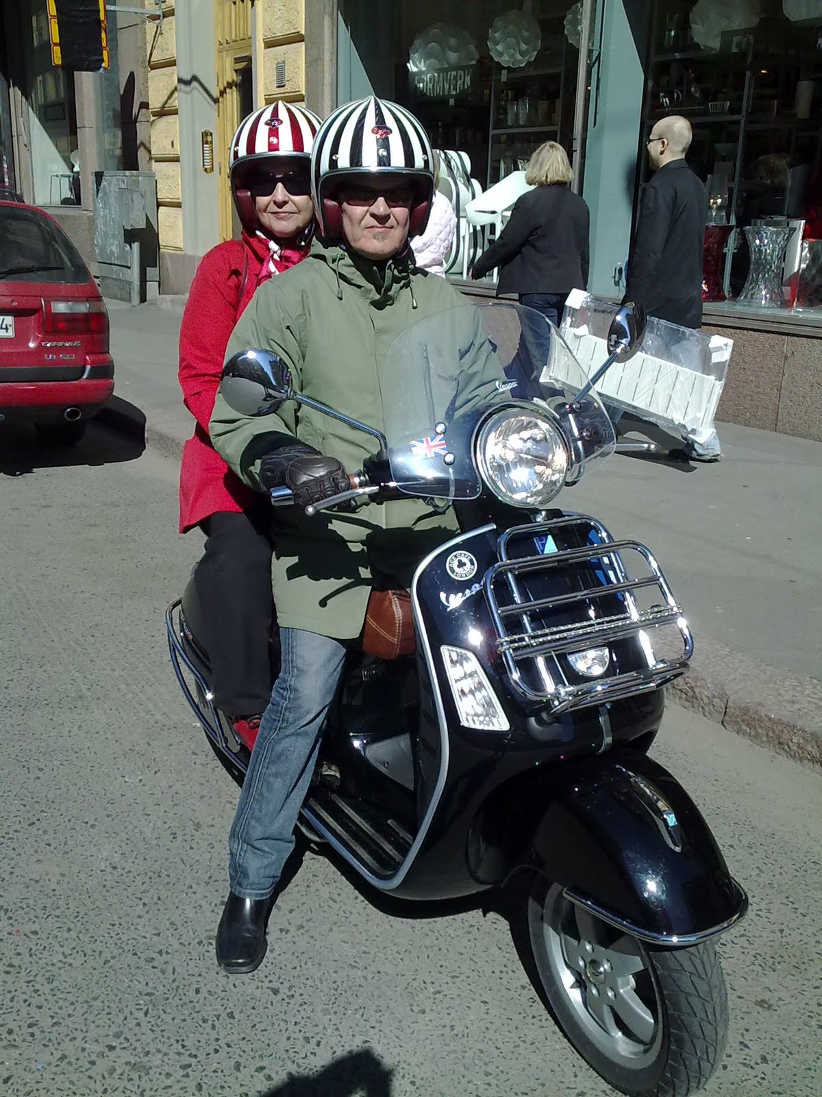 ScooterWear Blog Ruby Pavillion, Armadillo and Vespa Style!