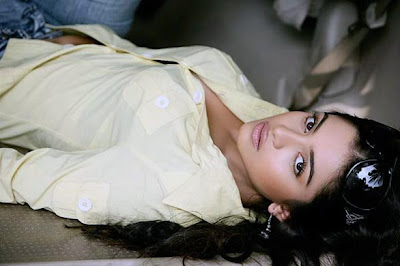 Sheena Shahabadi latest sexy photoshoot image