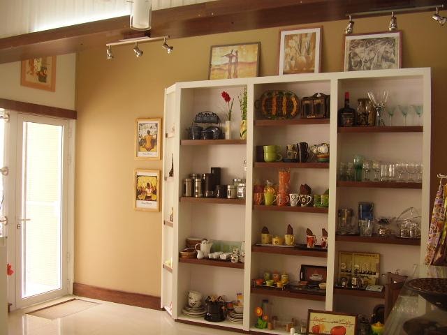 Muebles a Medida Tandil: Mostradores, Estanterías, Vidriera, Estantes