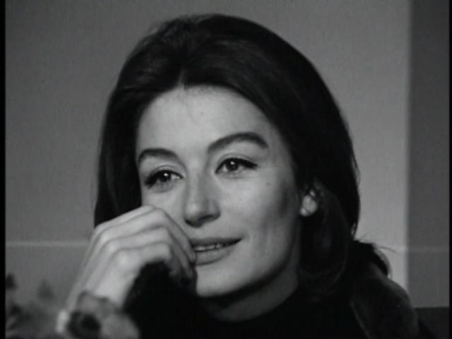 [Anouk+Aimee+14.JPG]