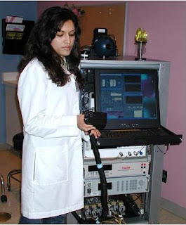 Handheld-Laser-Breast-Scanner-LBS-instrument-developed-by-UCIrvine-Beckman-Laser-Institute