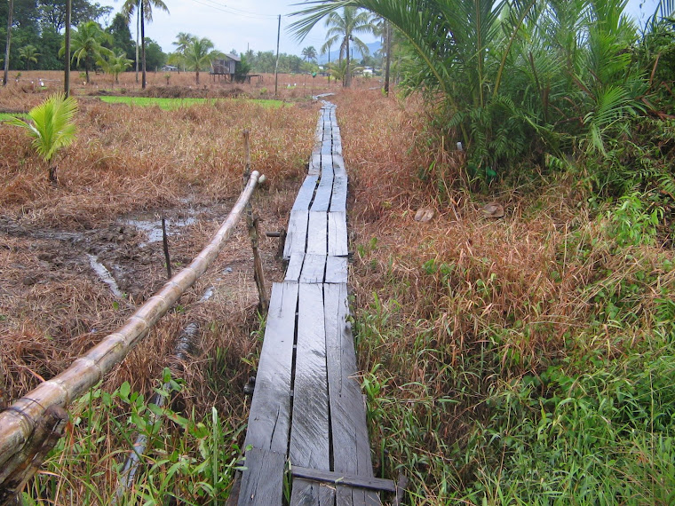 Jalai "Gertak". Jalai lama ke Semumuk Baruh. Agi dikena taja bisi ke baru.