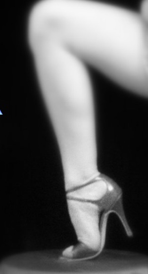 [sexyshoes1.jpg]