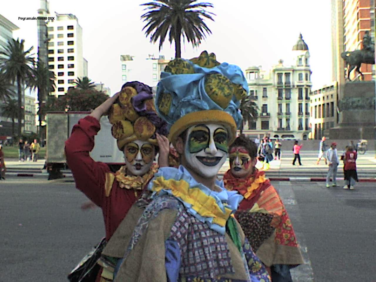 RADIO DUX Uruguay CARNAVAL A LA MISMA HORA EL MISMO DIA