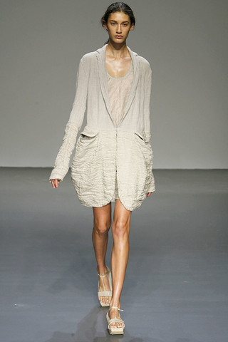 [Calvin-Klein-Podium-spring-fashion-2010-010_runway.jpg]