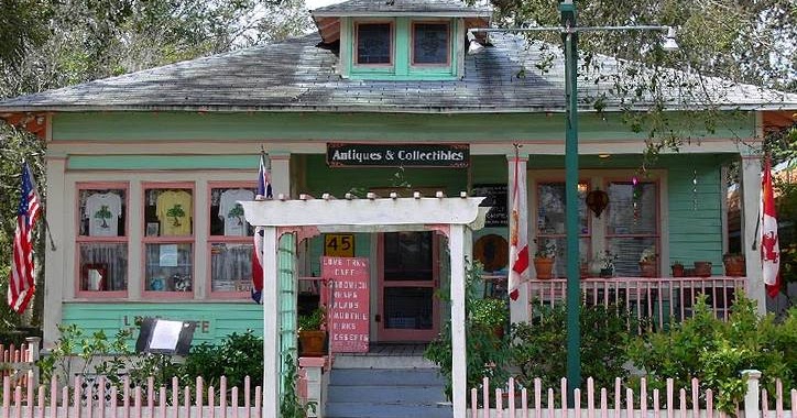 Arquitectura de Casas: Bungalow americano con fachada a colores.