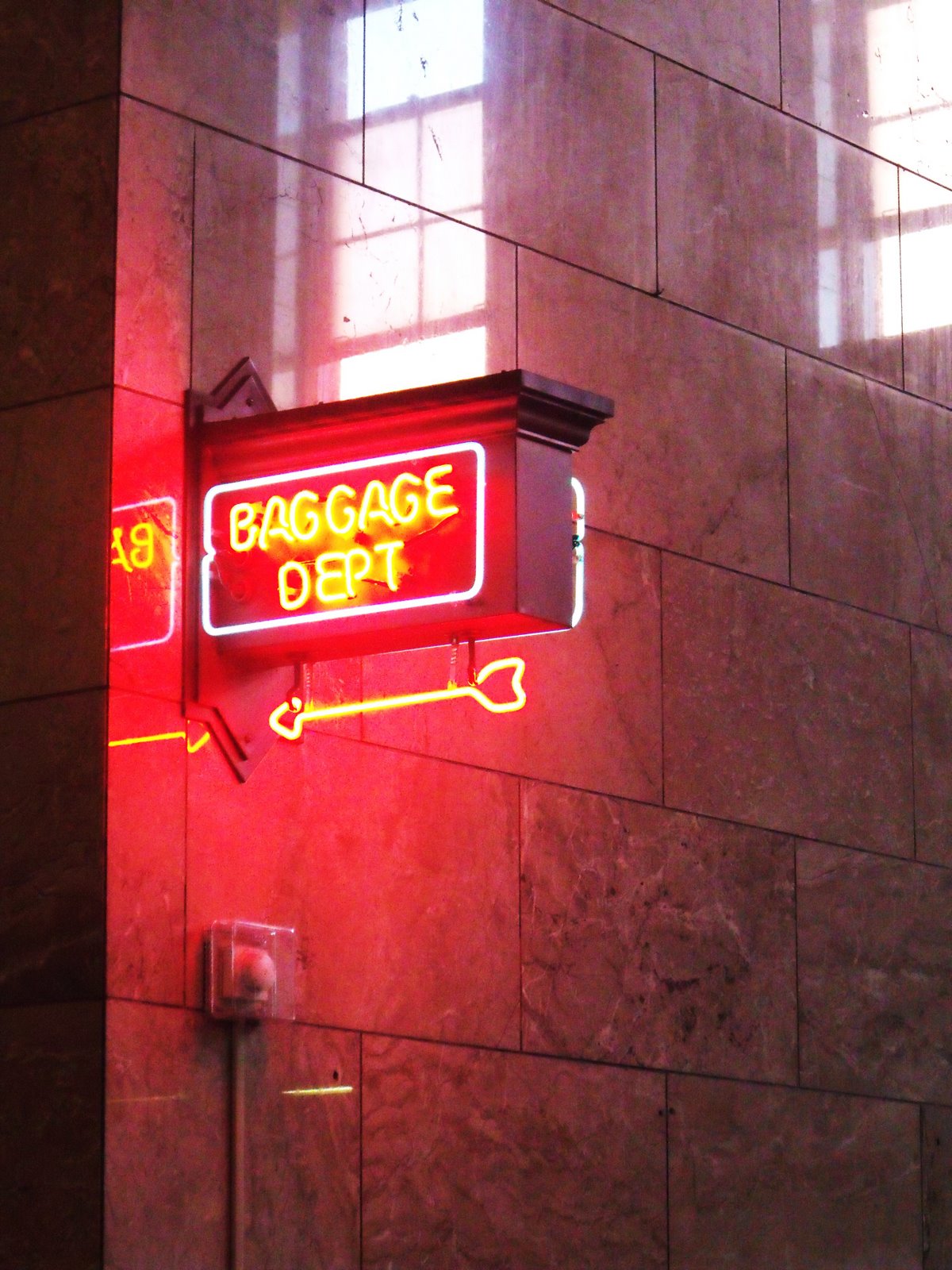 [train+station+023.JPG]