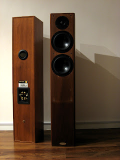 Tannoy Revolution R2