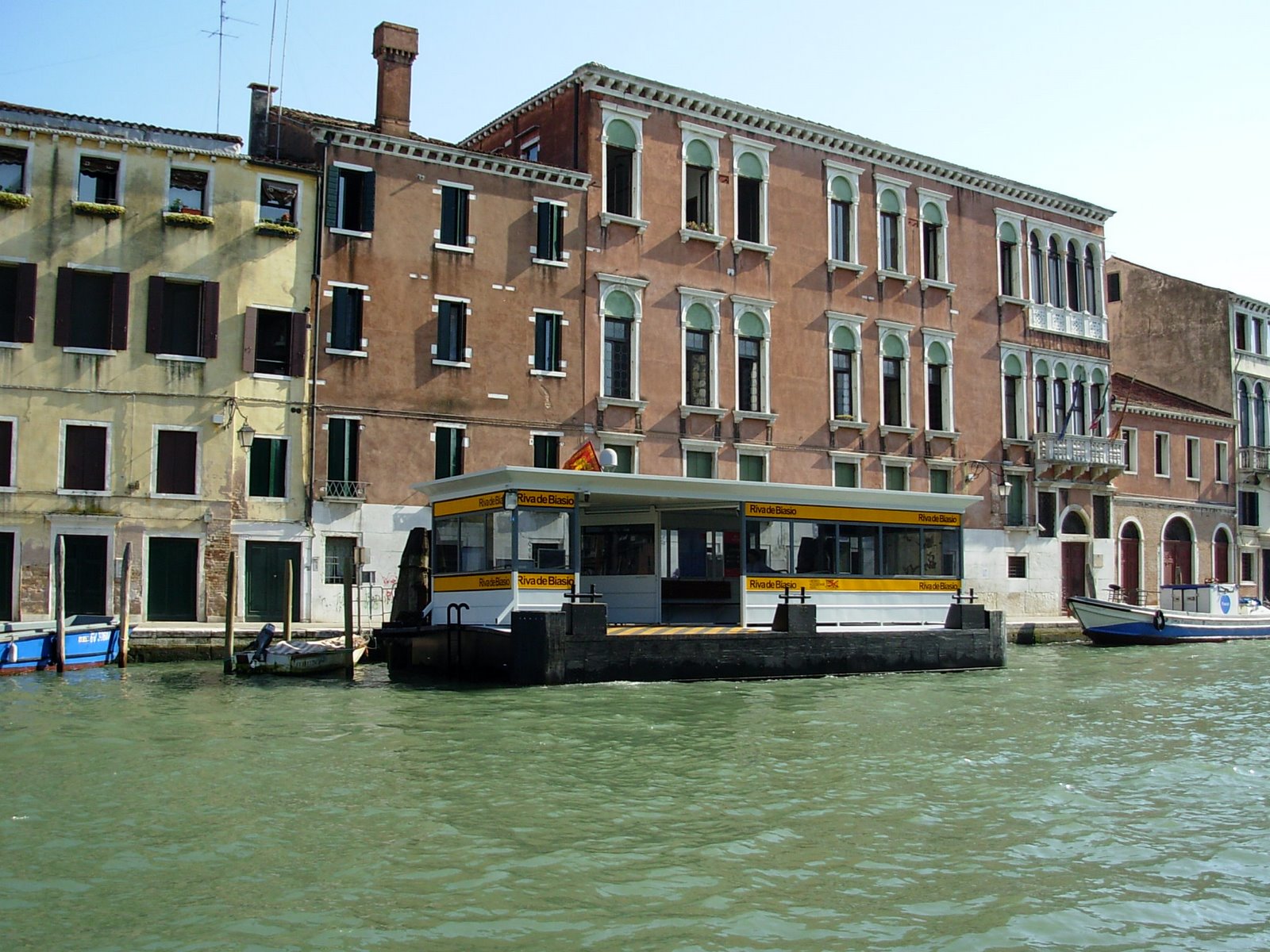 [DSCN1447.JPG]