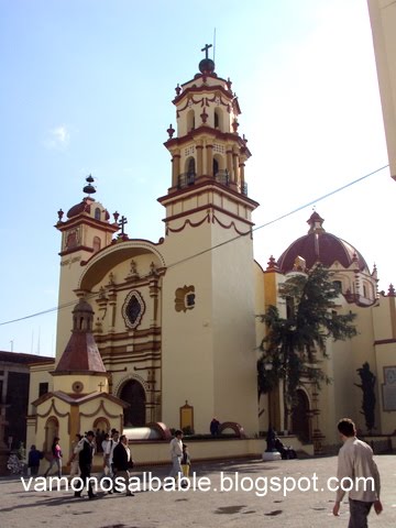 El Bable: Templo de la Santa Veracruz en Toluca, excepcional manejo de luz  por fuera y claroscuros por dentro.