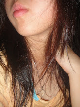 Kiss me. Kiss me not.