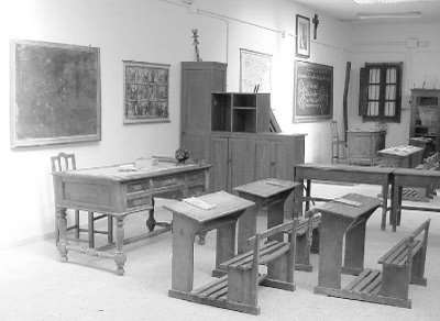 [escuela-antigua.jpg]