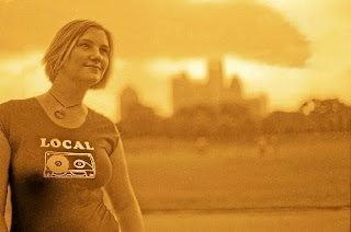 This is what Juliana Finch looked like in Piedmont Park right before she played Unplugged in the Park a couple years back. Photo ©Lauren Vogelbaum, photo editing by the Finch herself. Juliana Finch in Piedmont Park