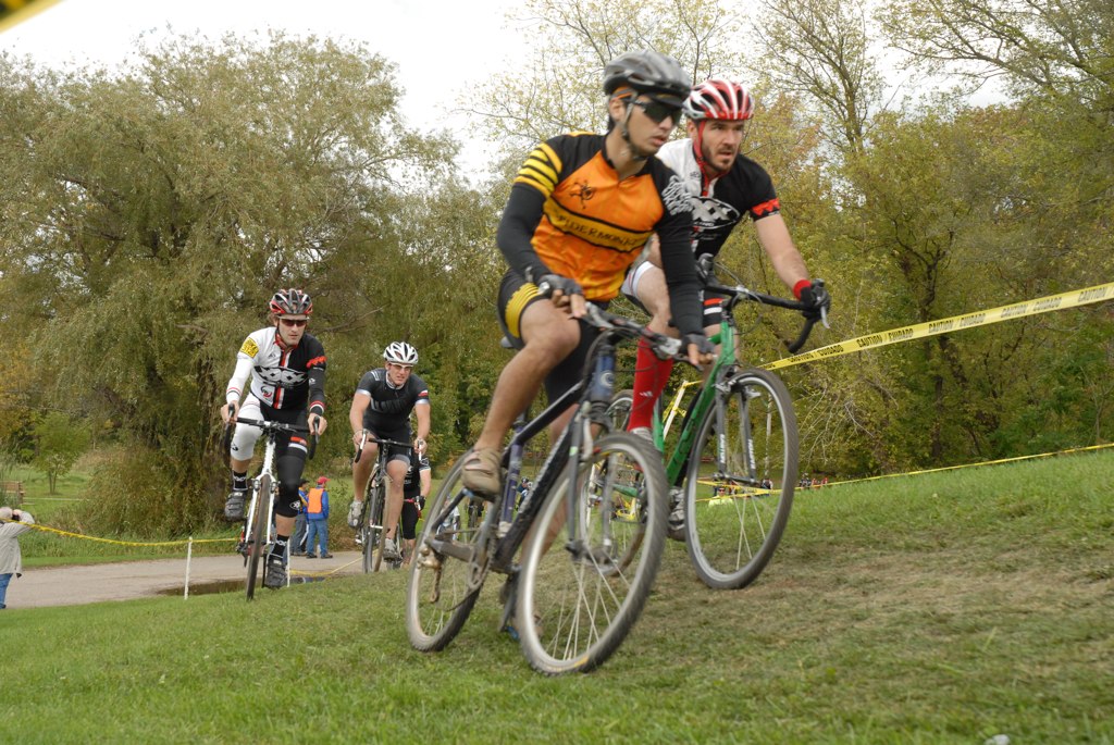 [20091004+hopkins+park+cx+3984942004_1c0ba45a43_o.jpg]