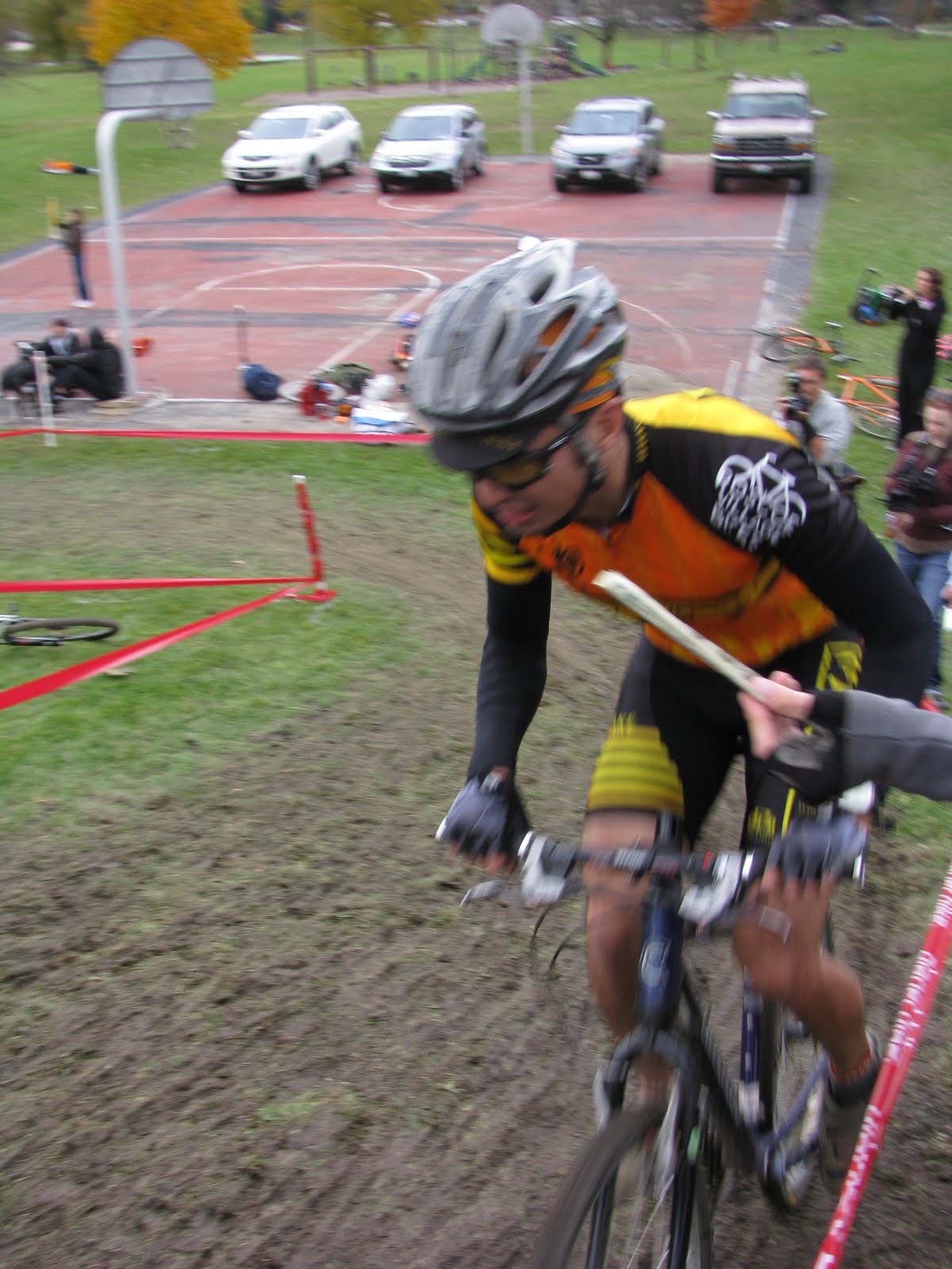 [4046861852_aa44cc2408_o.jpg]