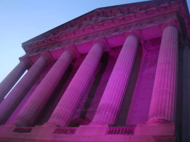 [outside+centerpiece.JPG]